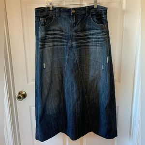 Maurice’s Long Denim Skirt size 15